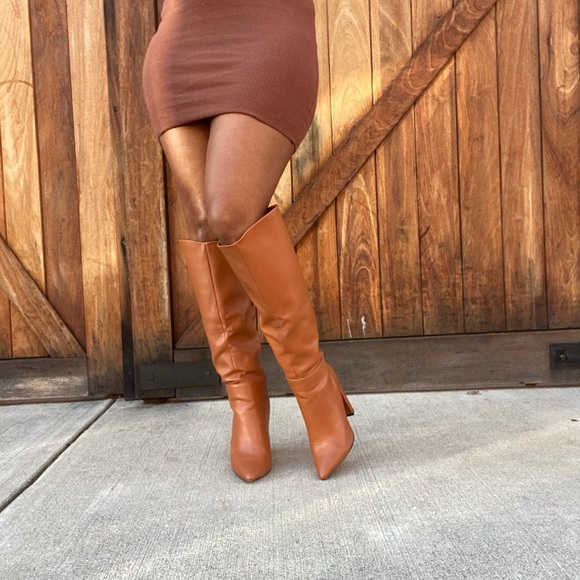 Chestnut Color Blocked Heel Pointy Toe Boots - Picture 1 of 2